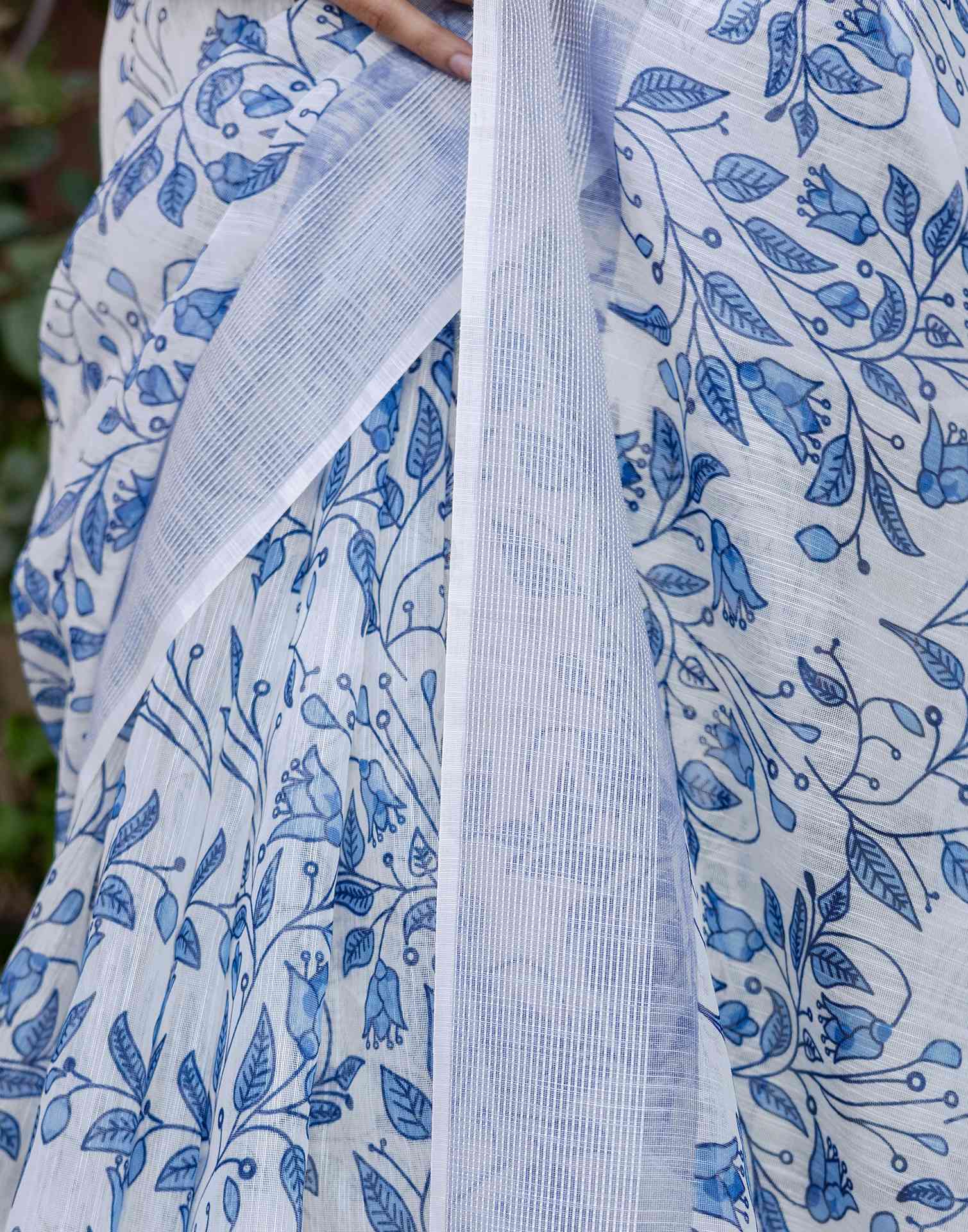 White Linen Printed Saree - Image 11