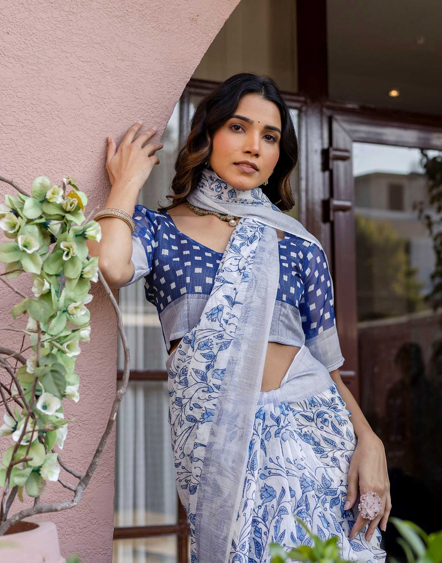 White Linen Printed Saree - Image 9