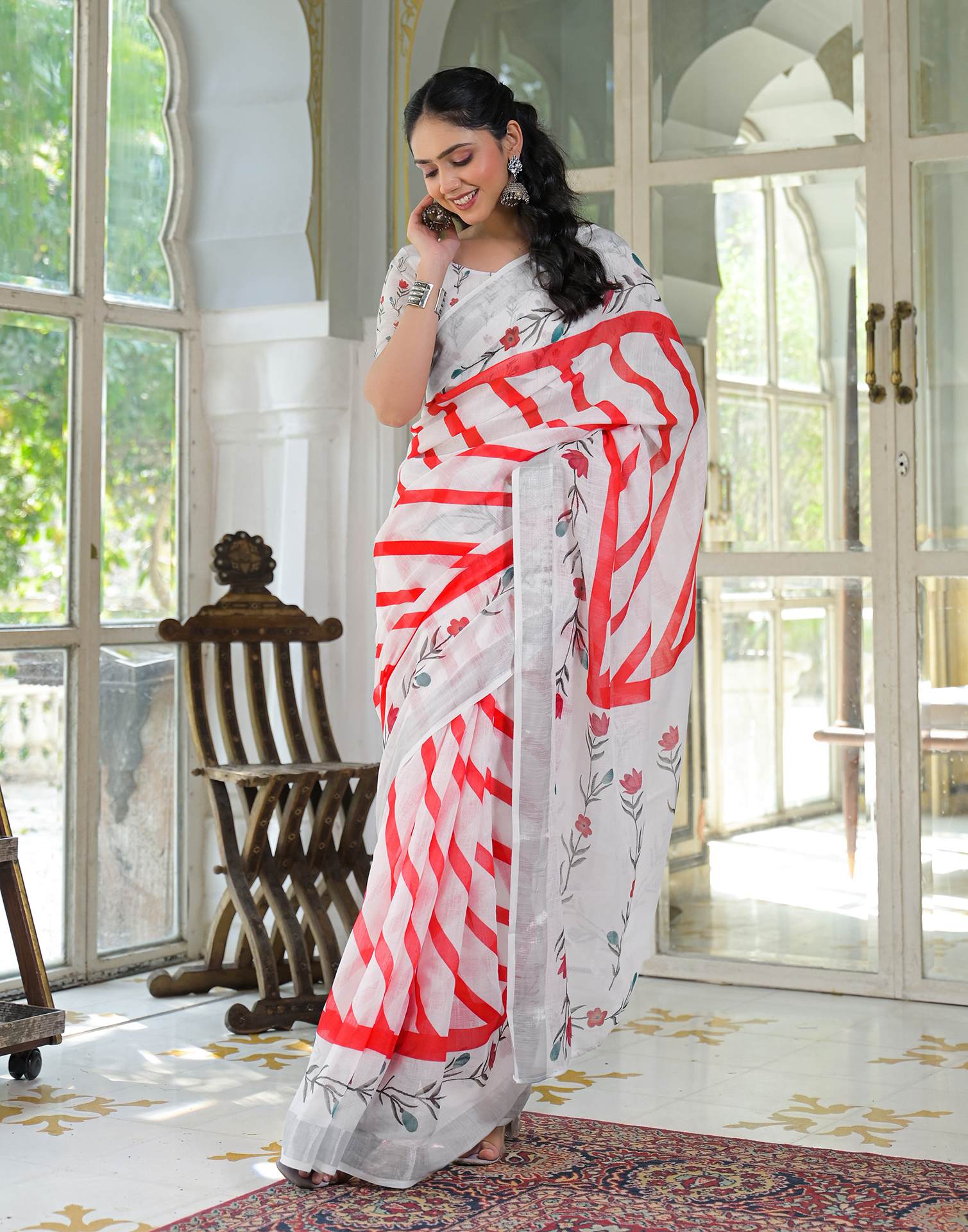 White Linen Printed Saree - Image 6