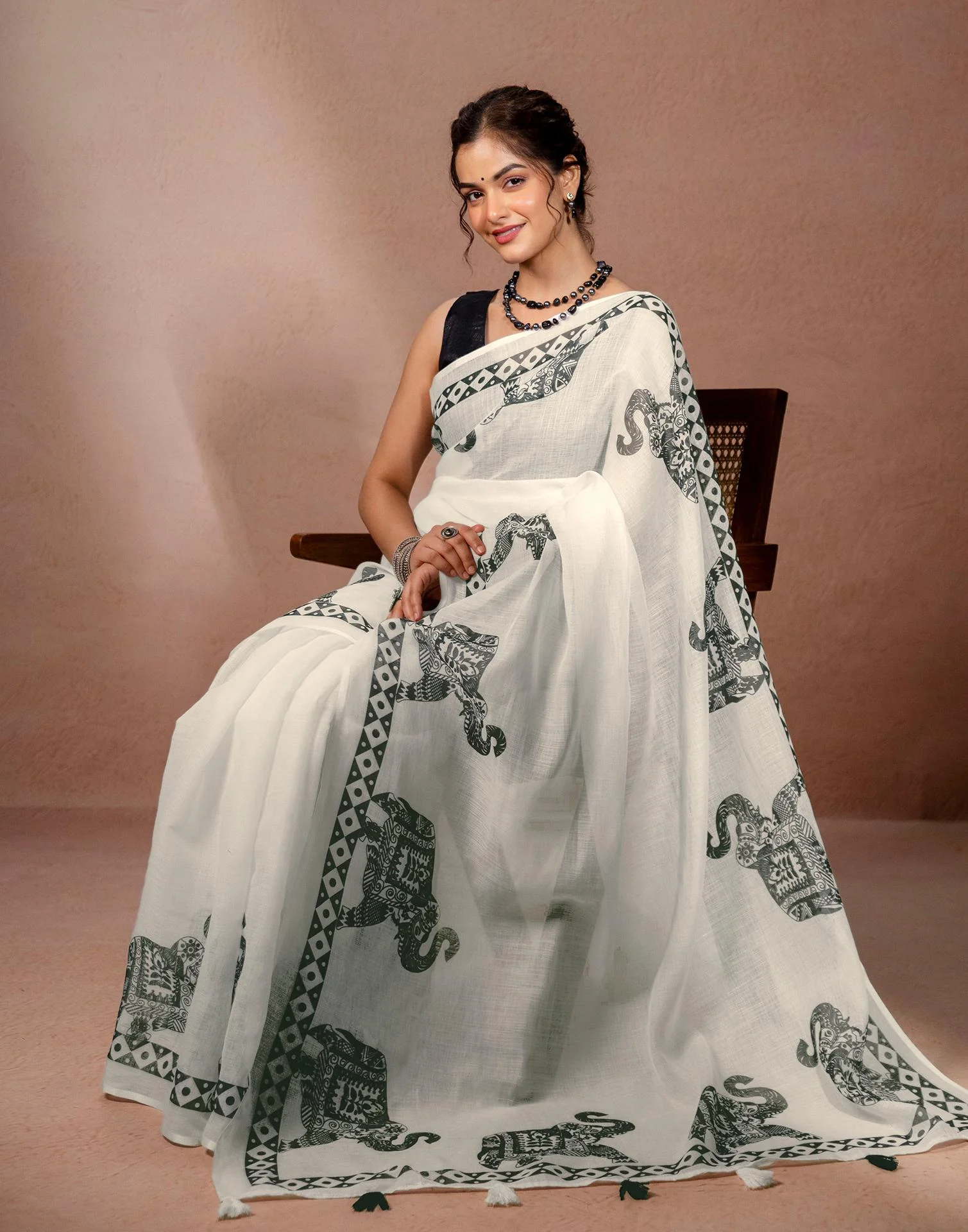 White Linen Printed Saree - Image 11