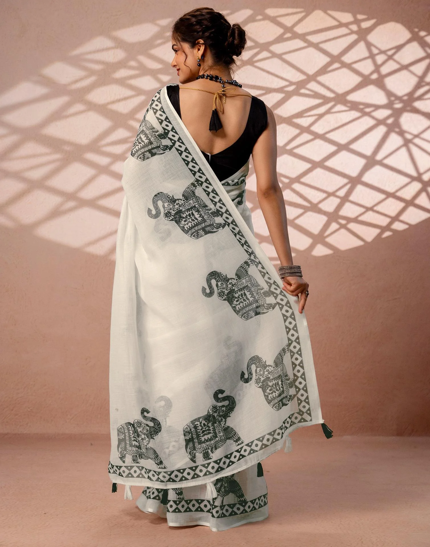 White Linen Printed Saree - Image 8
