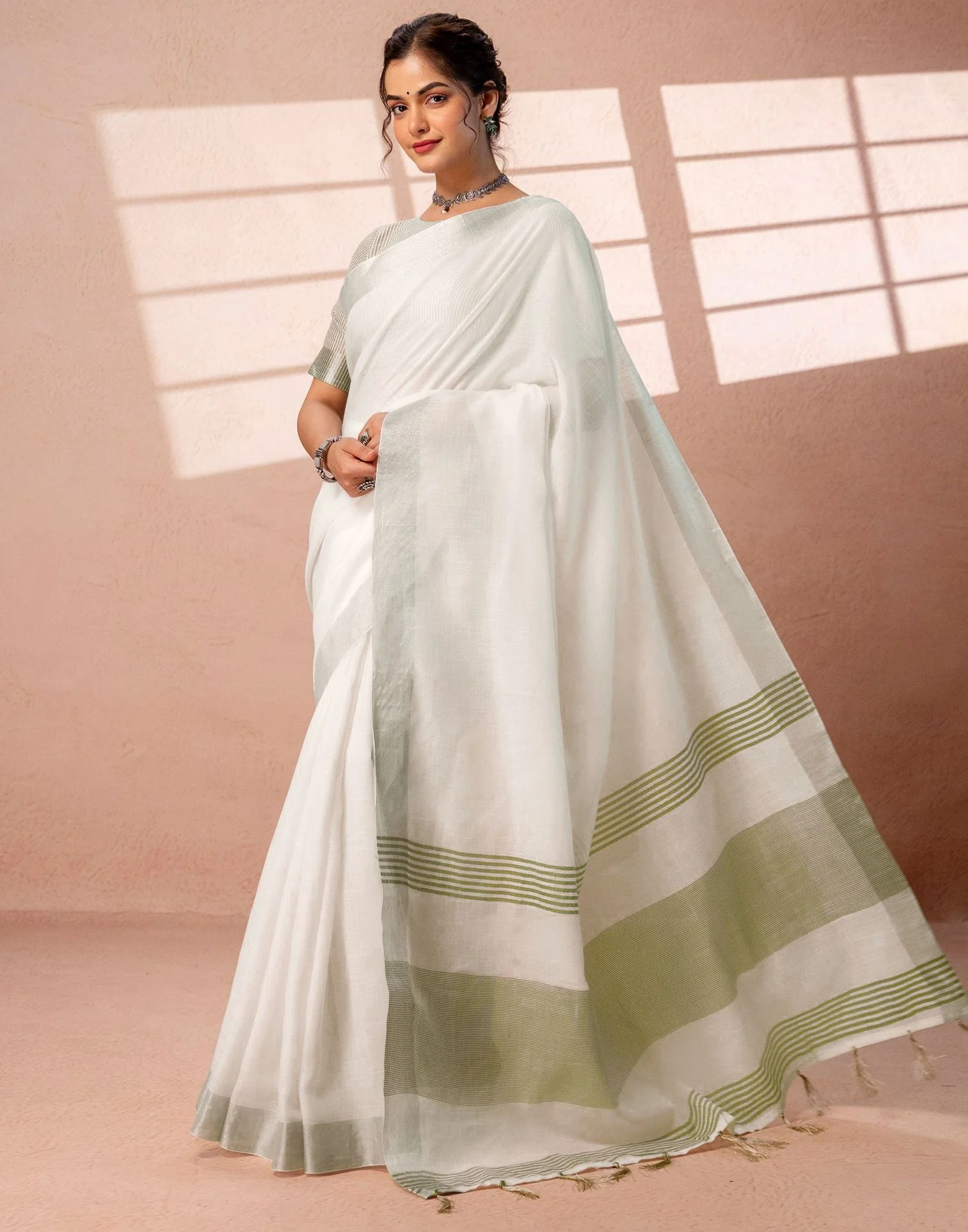 White Linen Woven Border Saree - Image 5