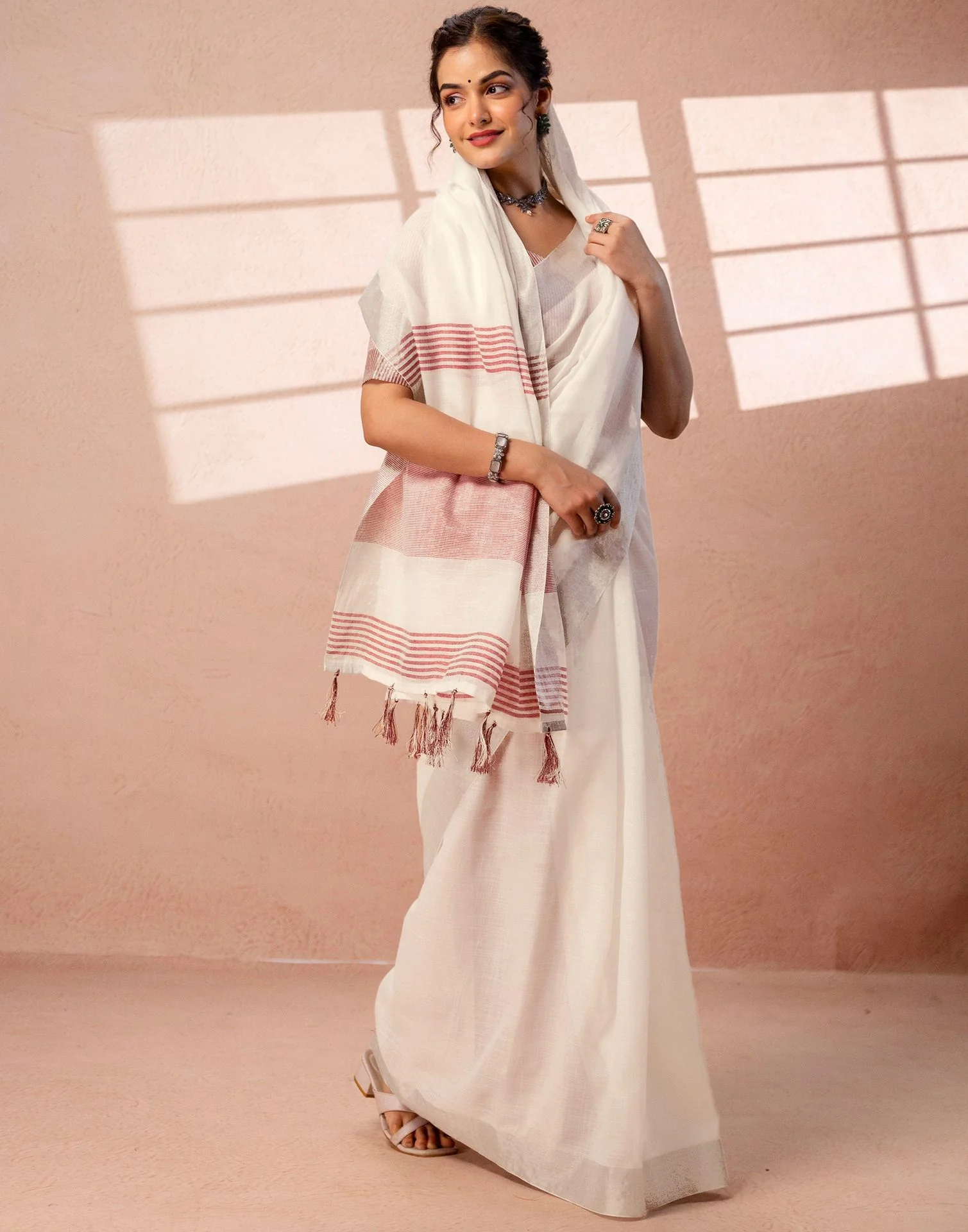 White Linen Woven Border Saree - Image 11