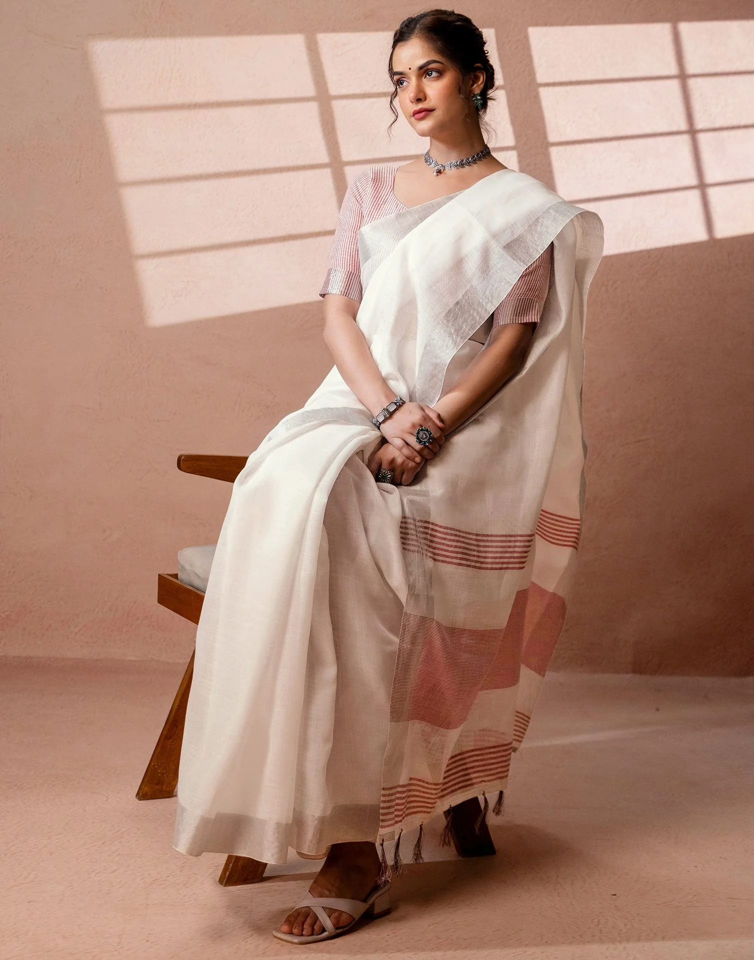 White Linen Woven Border Saree - Image 13
