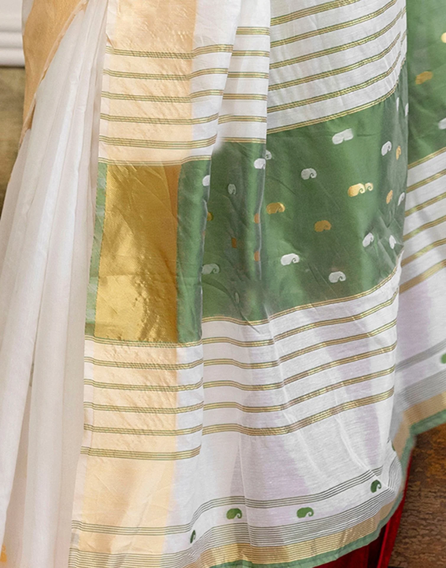 White Linen Woven Saree - Image 10