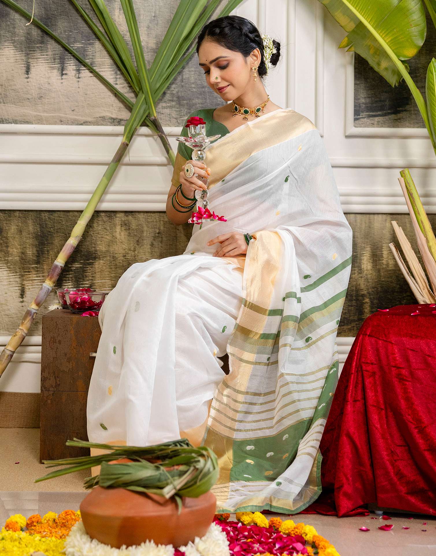 White Linen Woven Saree - Image 9