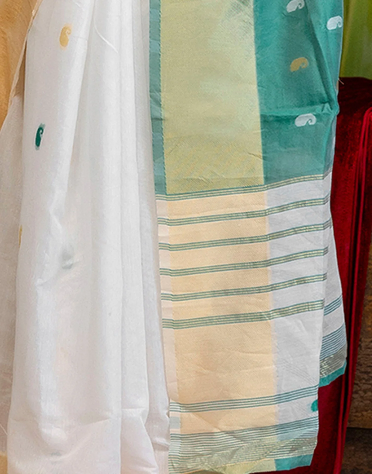 White Linen Woven Saree - Image 10