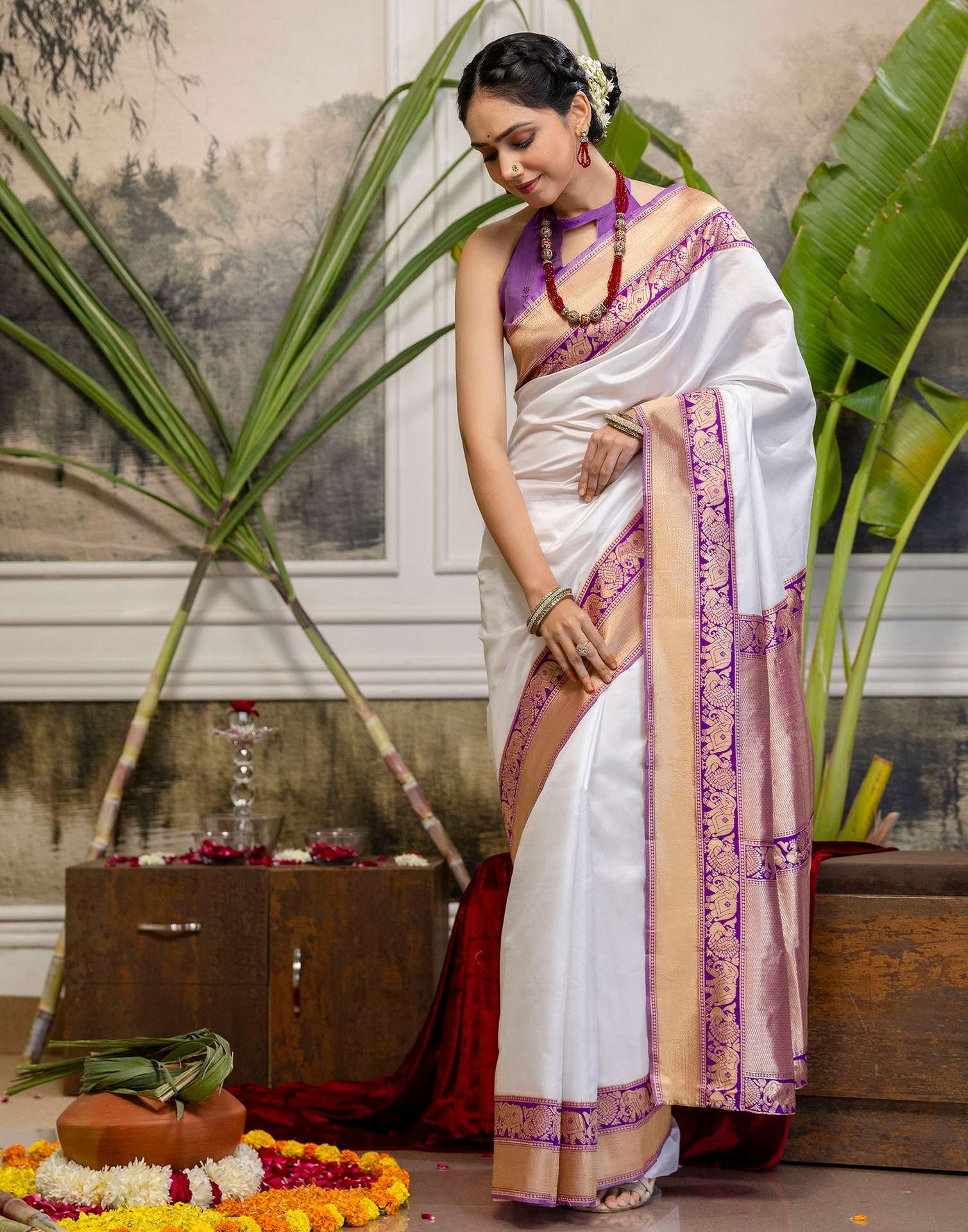White Silk Woven Kanjivaram Saree - Image 8