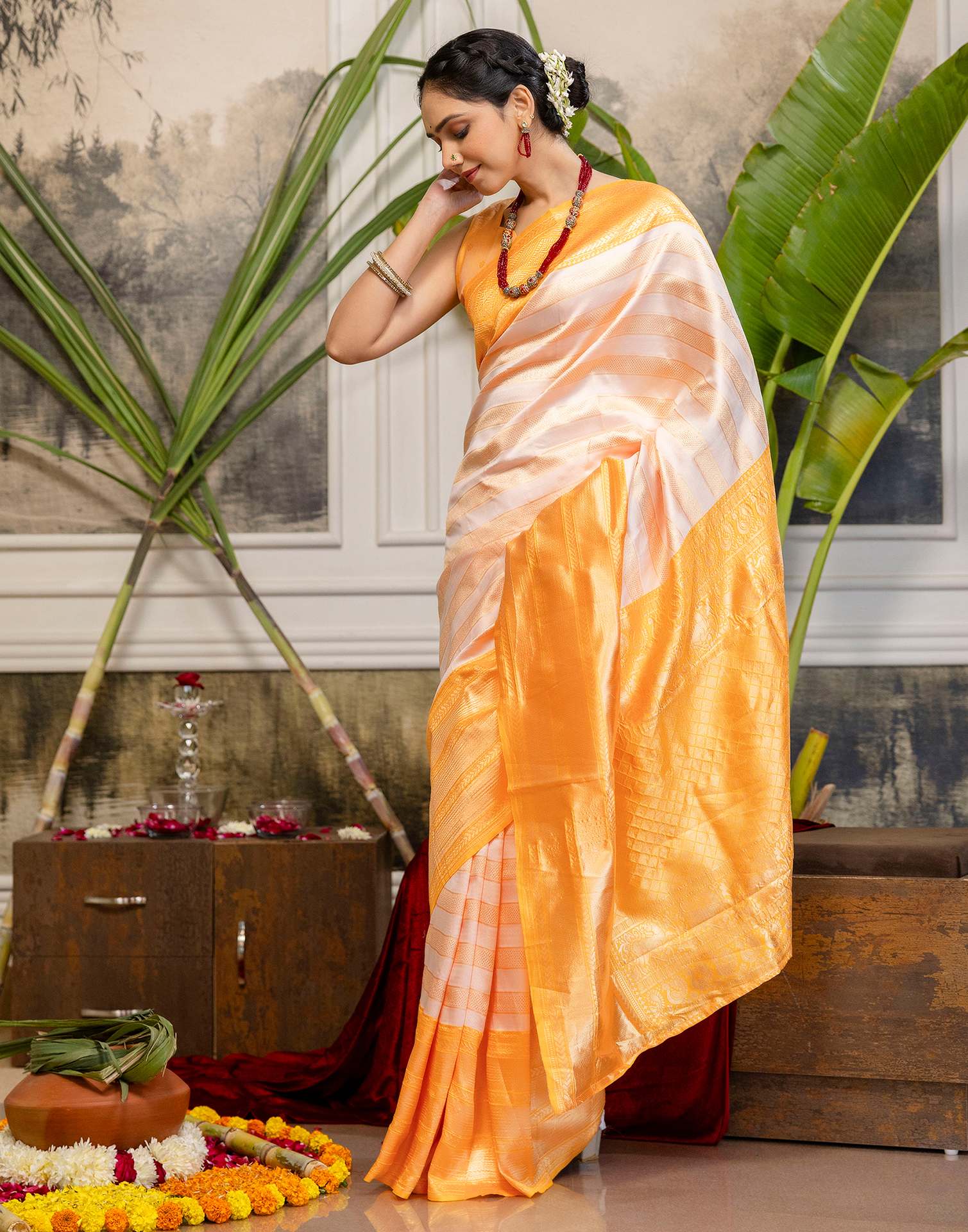 White Silk Woven Kanjivaram Saree - Image 5