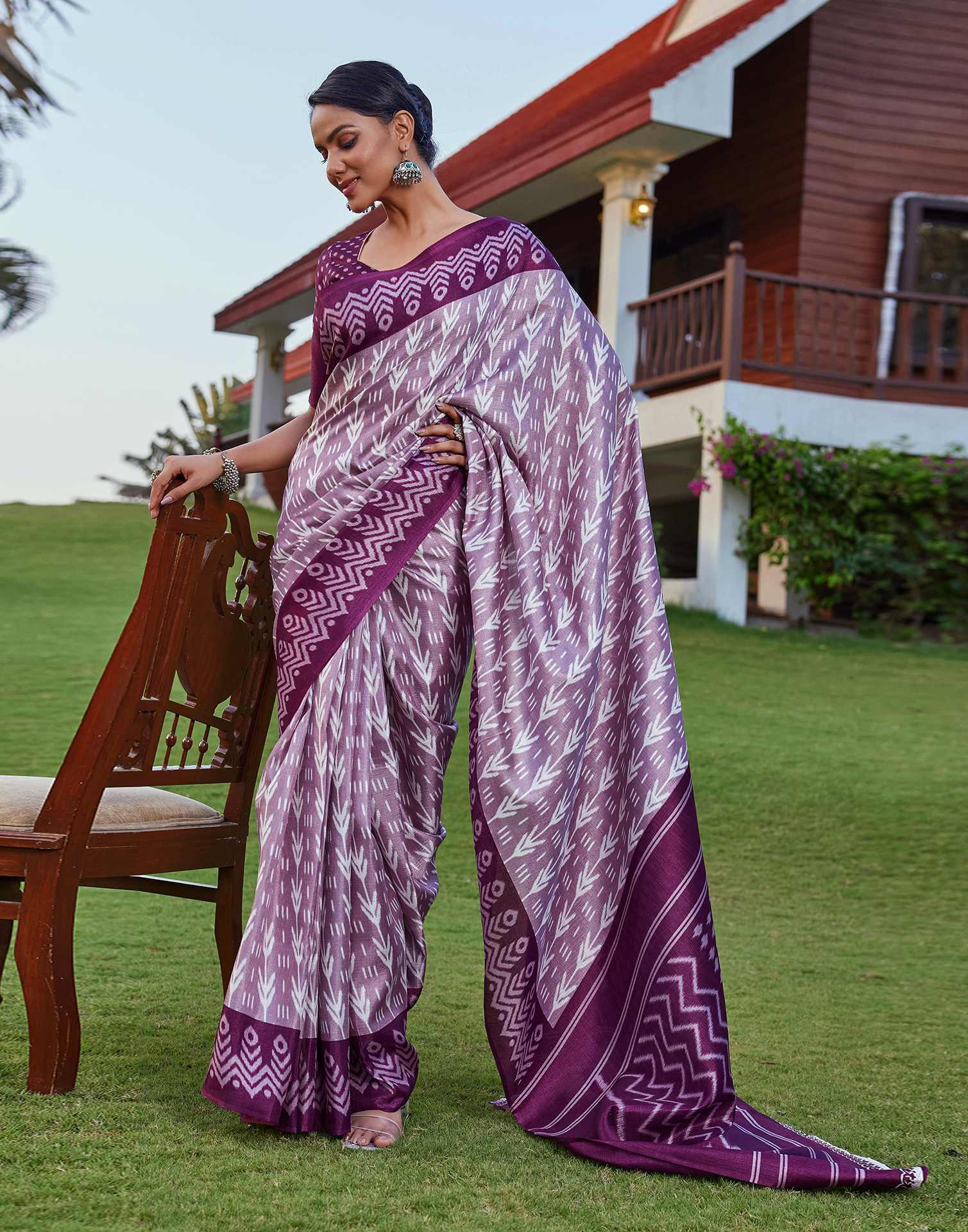 Wine Cotton Blend Ikkat Printed Saree - Image 7