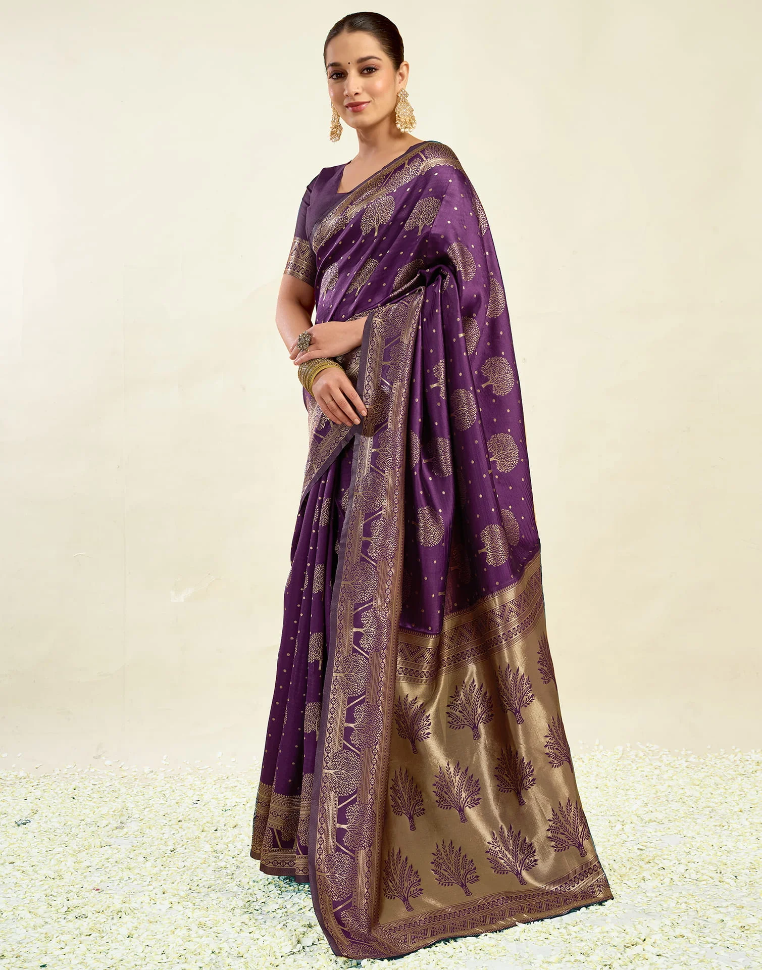 Purple Silk Blend Woven Banarasi Saree - Image 4