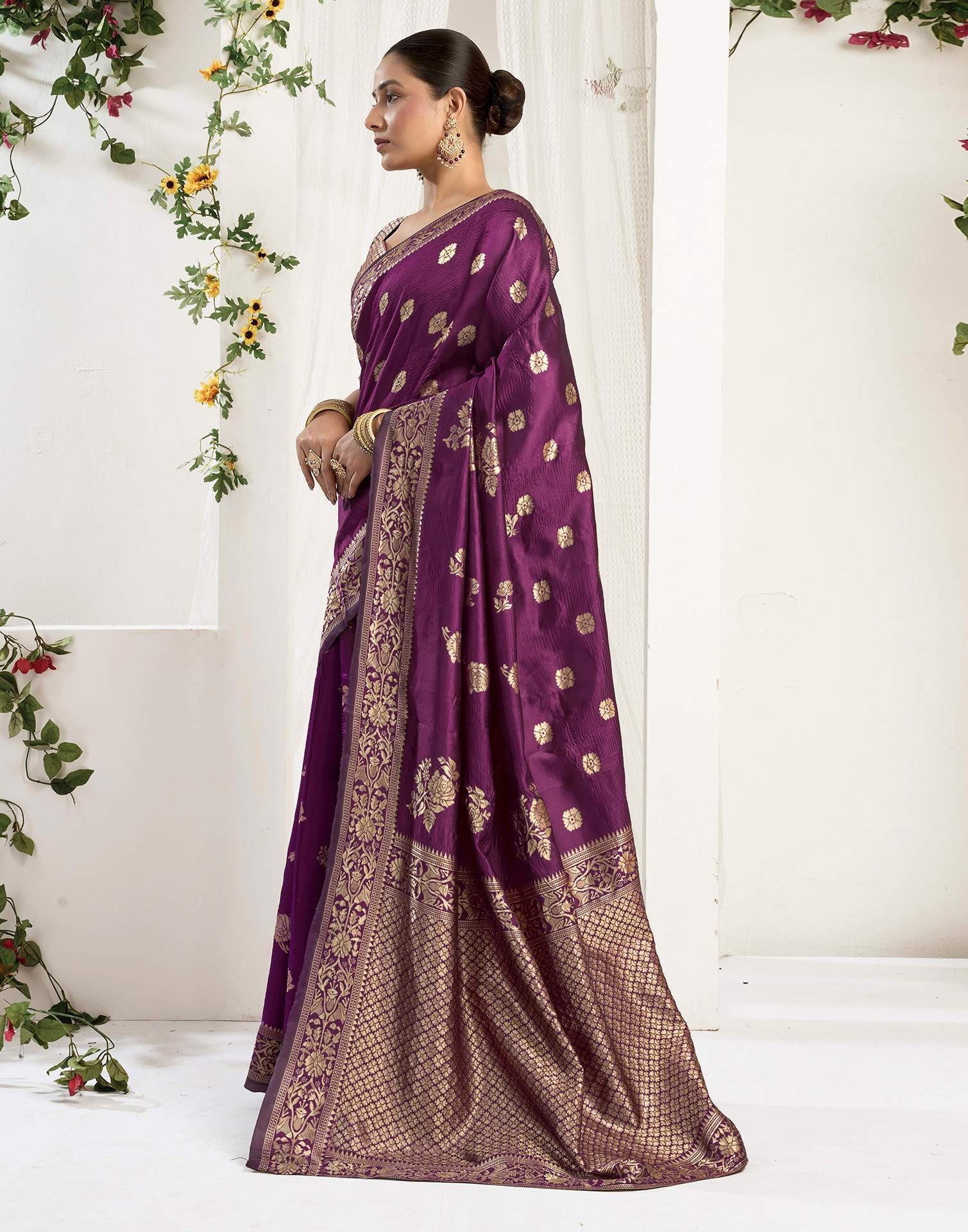 Wine Silk Woven Banarasi Saree - Image 4