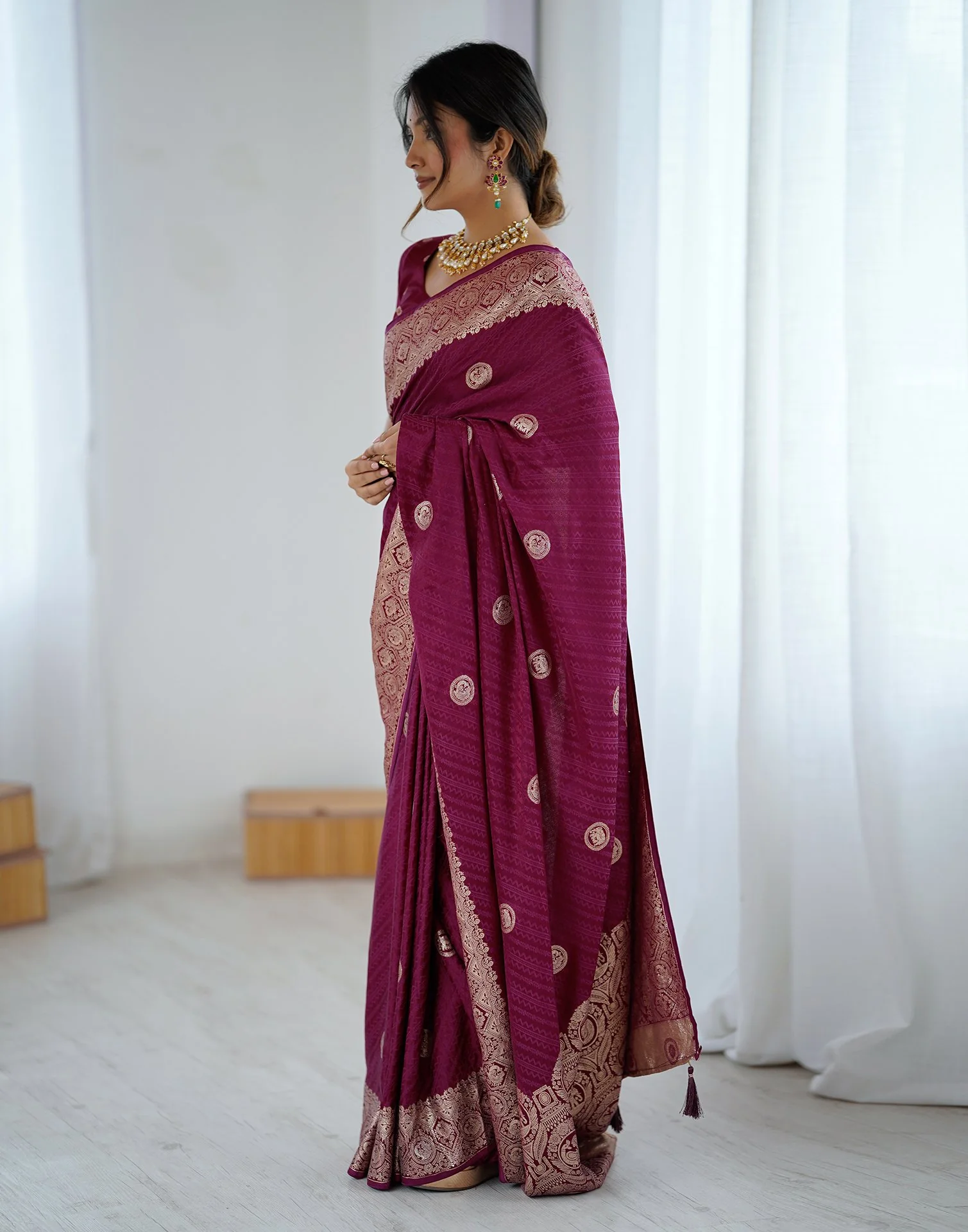 Wine Silk Woven Banarasi Saree - Image 5