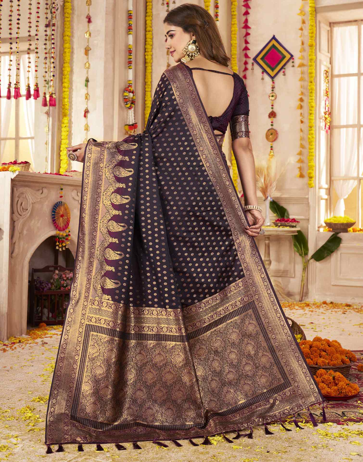 Wine Silk Woven Banarasi Saree - Image 6