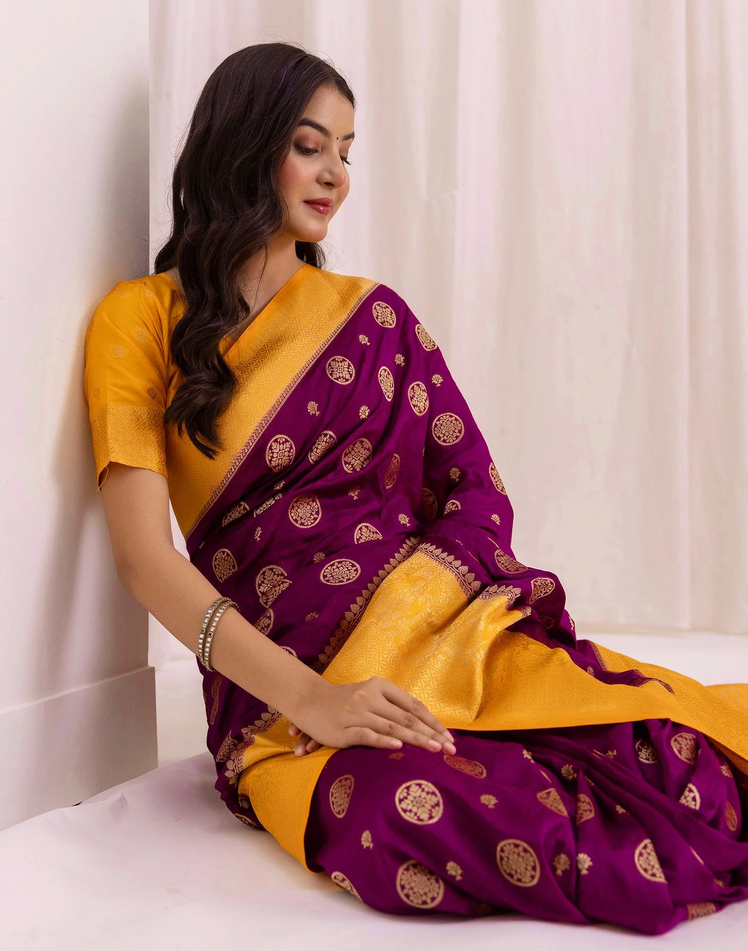 Wine Silk Woven Kanjivaram Saree - Image 4