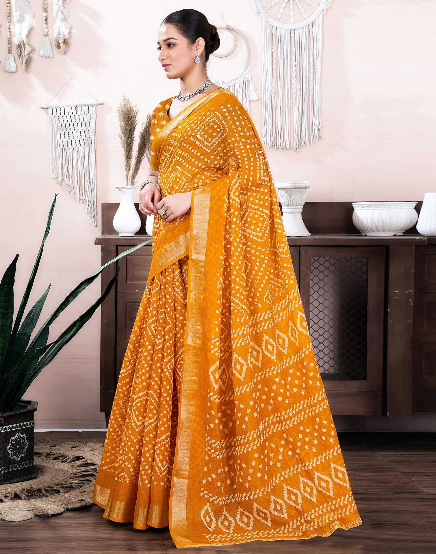 Yellow Cotton Linen Printed Saree - Image 4