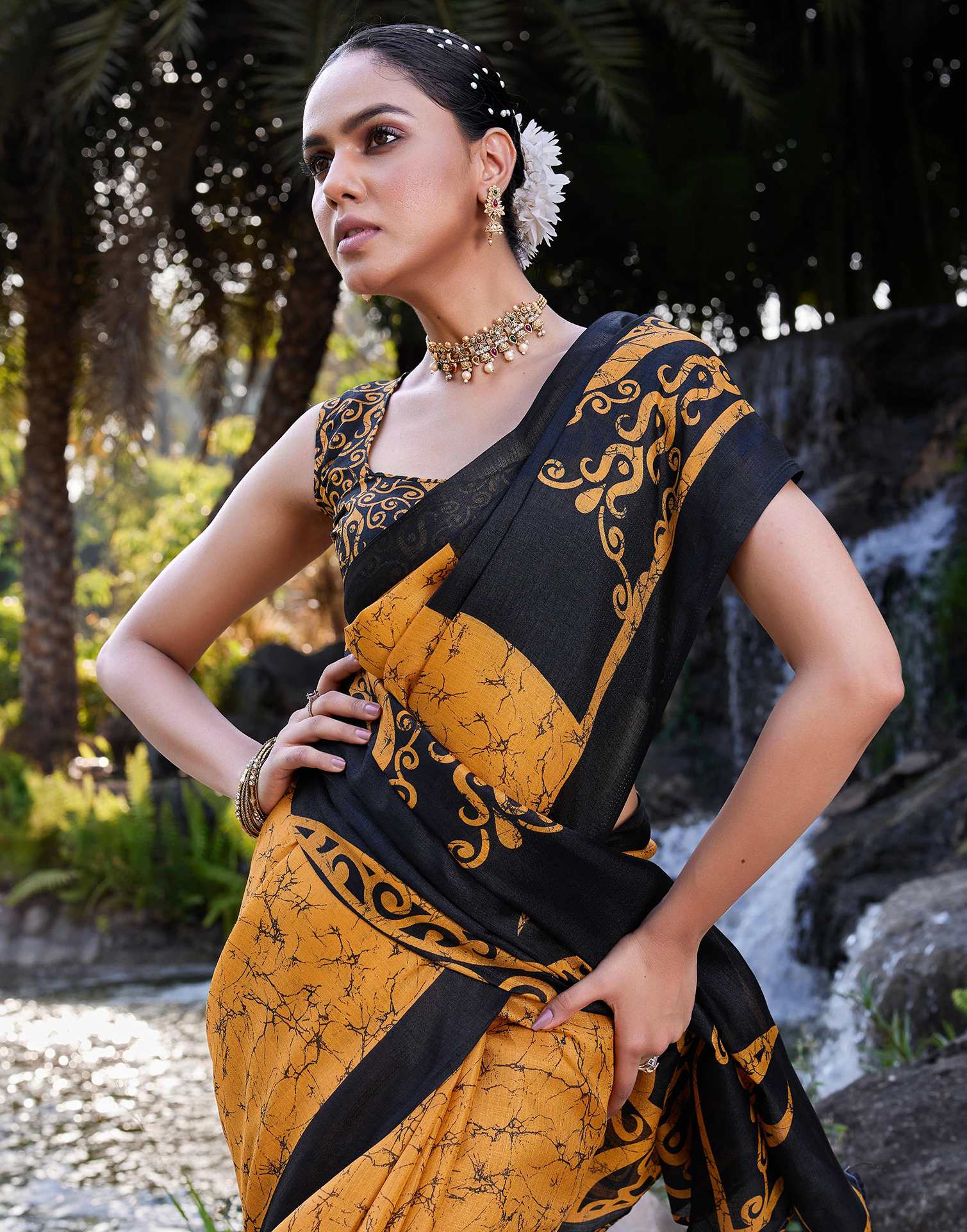 Yellow Cotton Printed Saree - Image 4