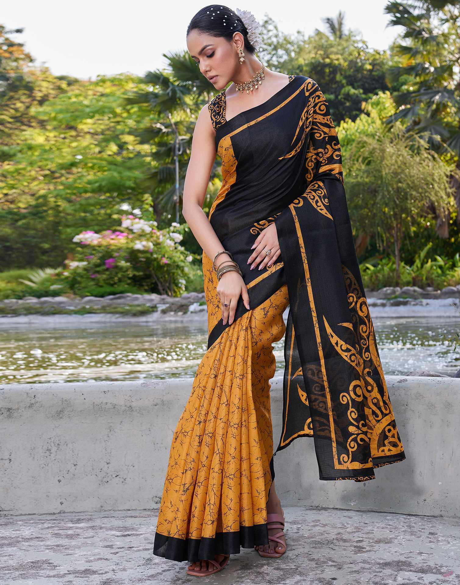 Yellow Cotton Printed Saree - Image 7