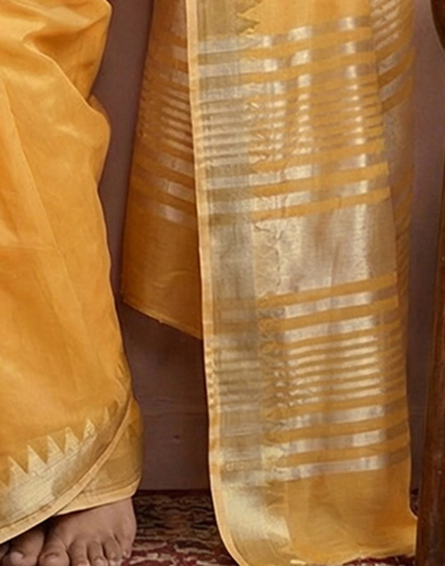 Yellow Cotton Silk Woven Border Saree - Image 6