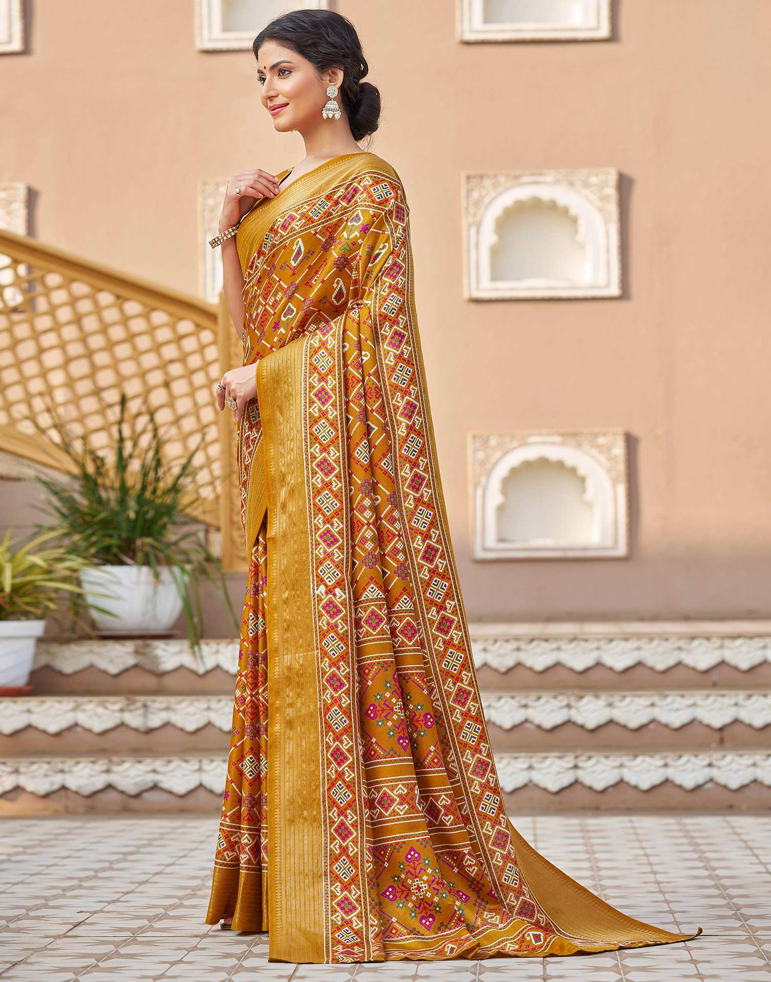 Yellow Silk Printed Patola Saree - Image 5