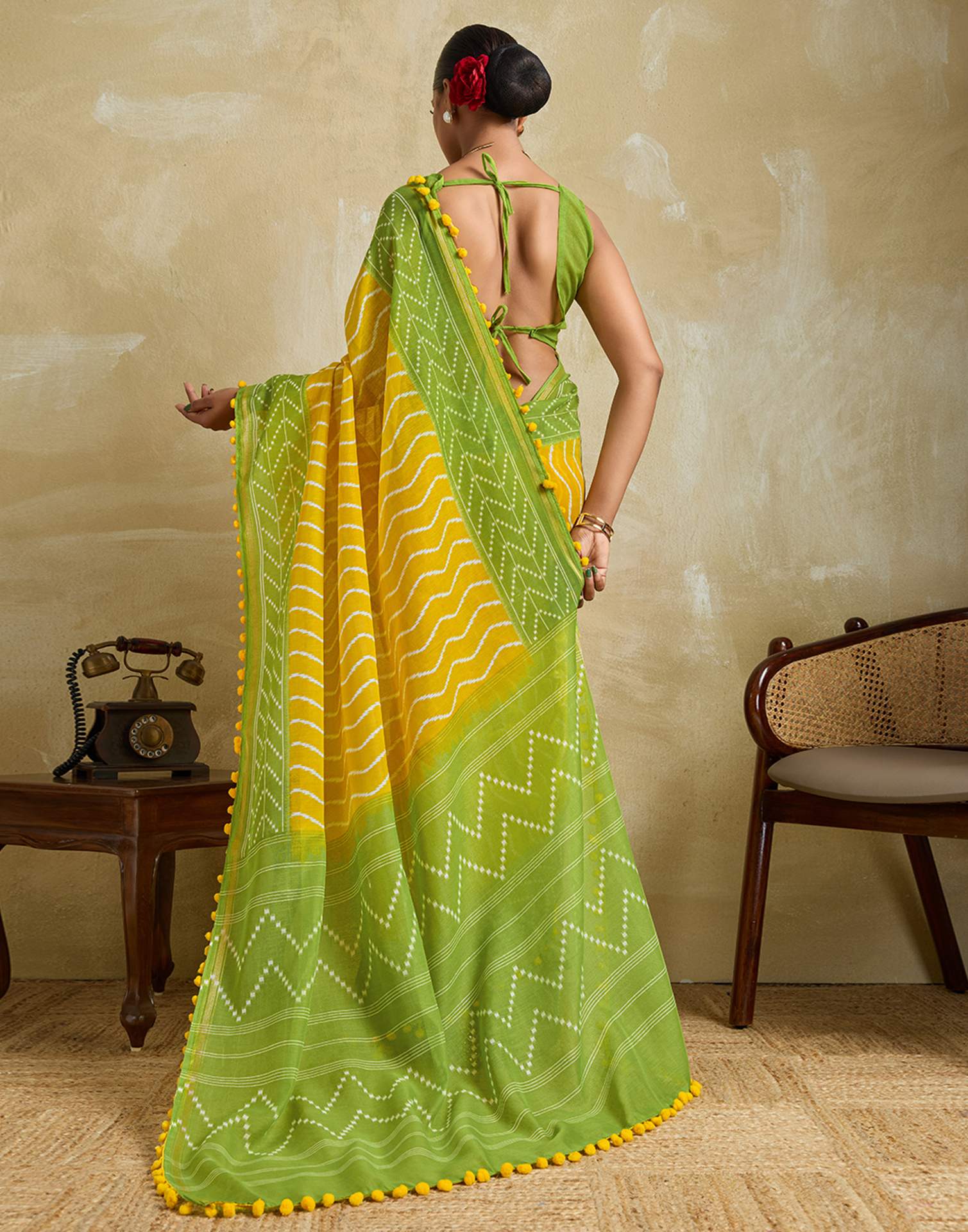 Yellow Linen Printed Saree - Image 6