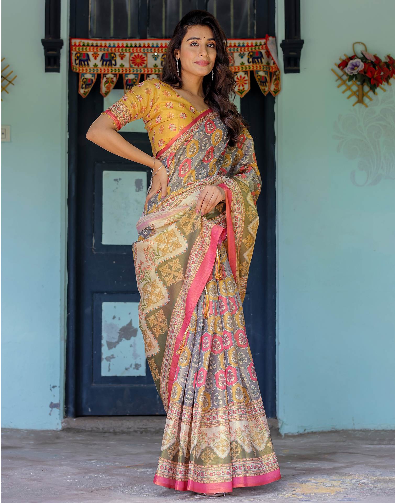 Multicoloured Shimmer Silk Printed Saree - Image 14