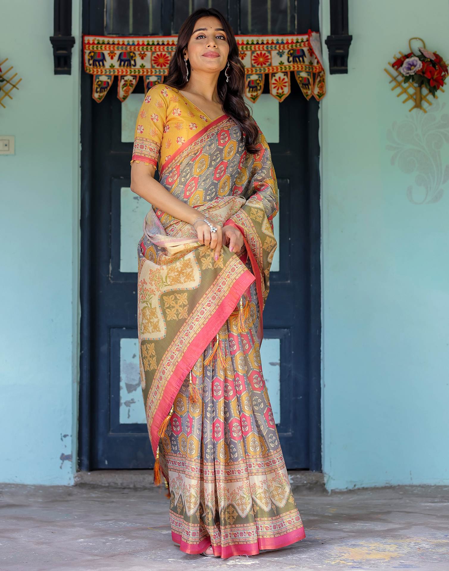 Multicoloured Shimmer Silk Printed Saree - Image 8