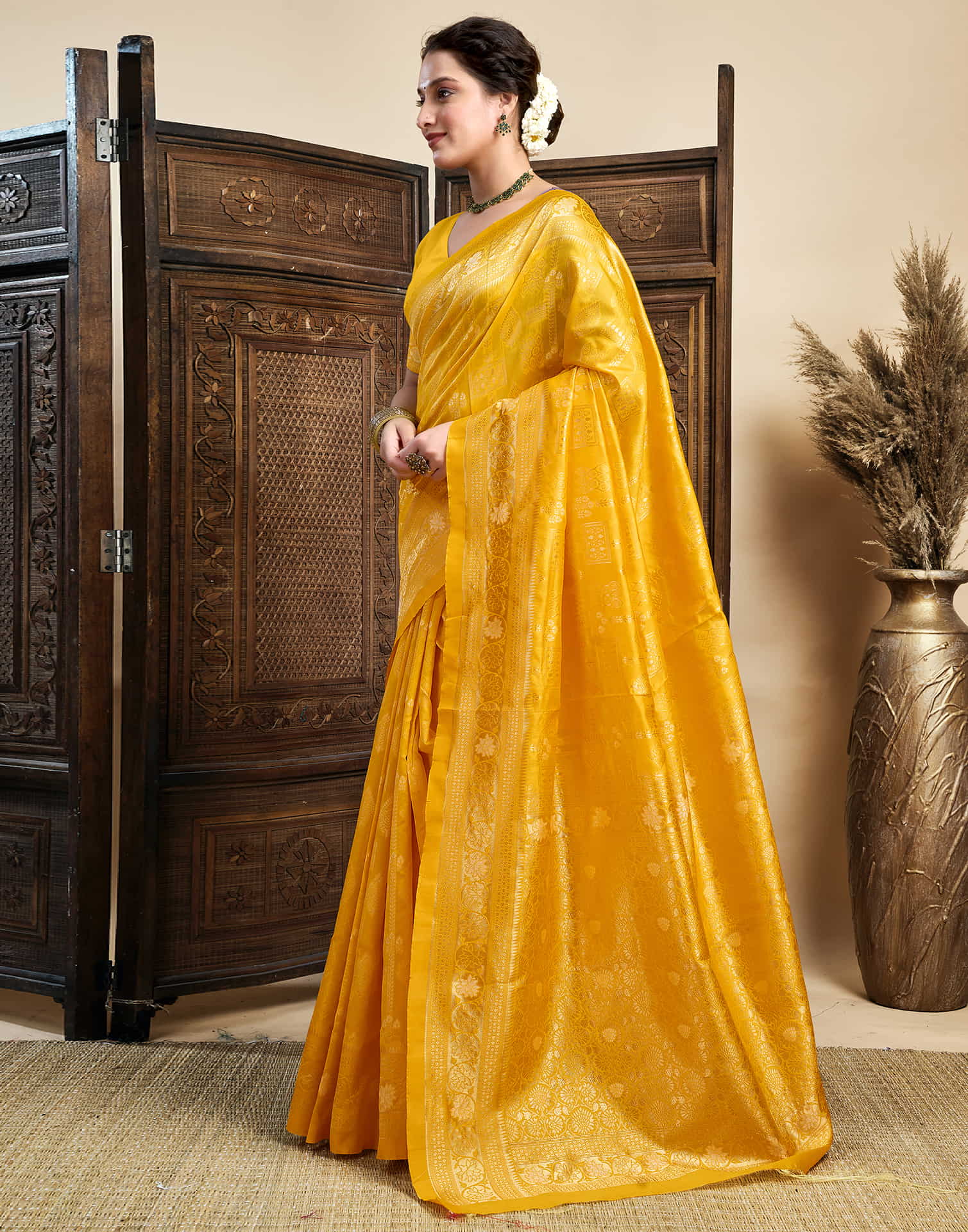 Yellow Silk Woven Banarasi Saree - Image 4