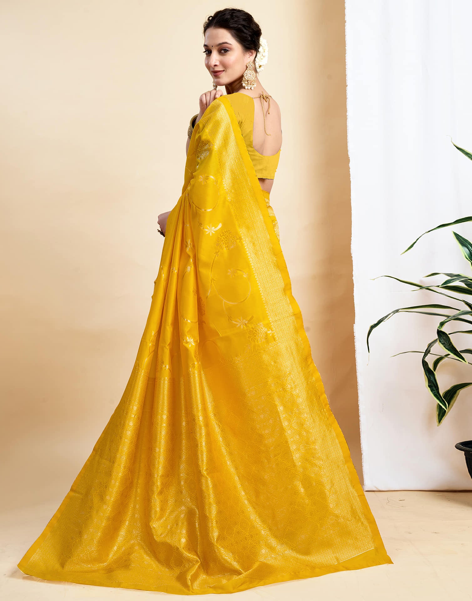 Yellow Silk Woven Banarasi Saree - Image 6