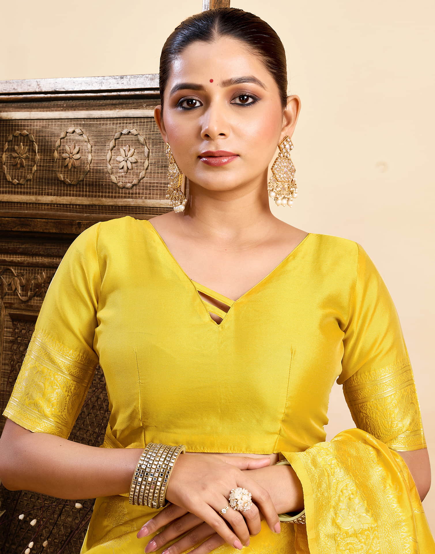 Yellow Silk Woven Banarasi Saree - Image 7