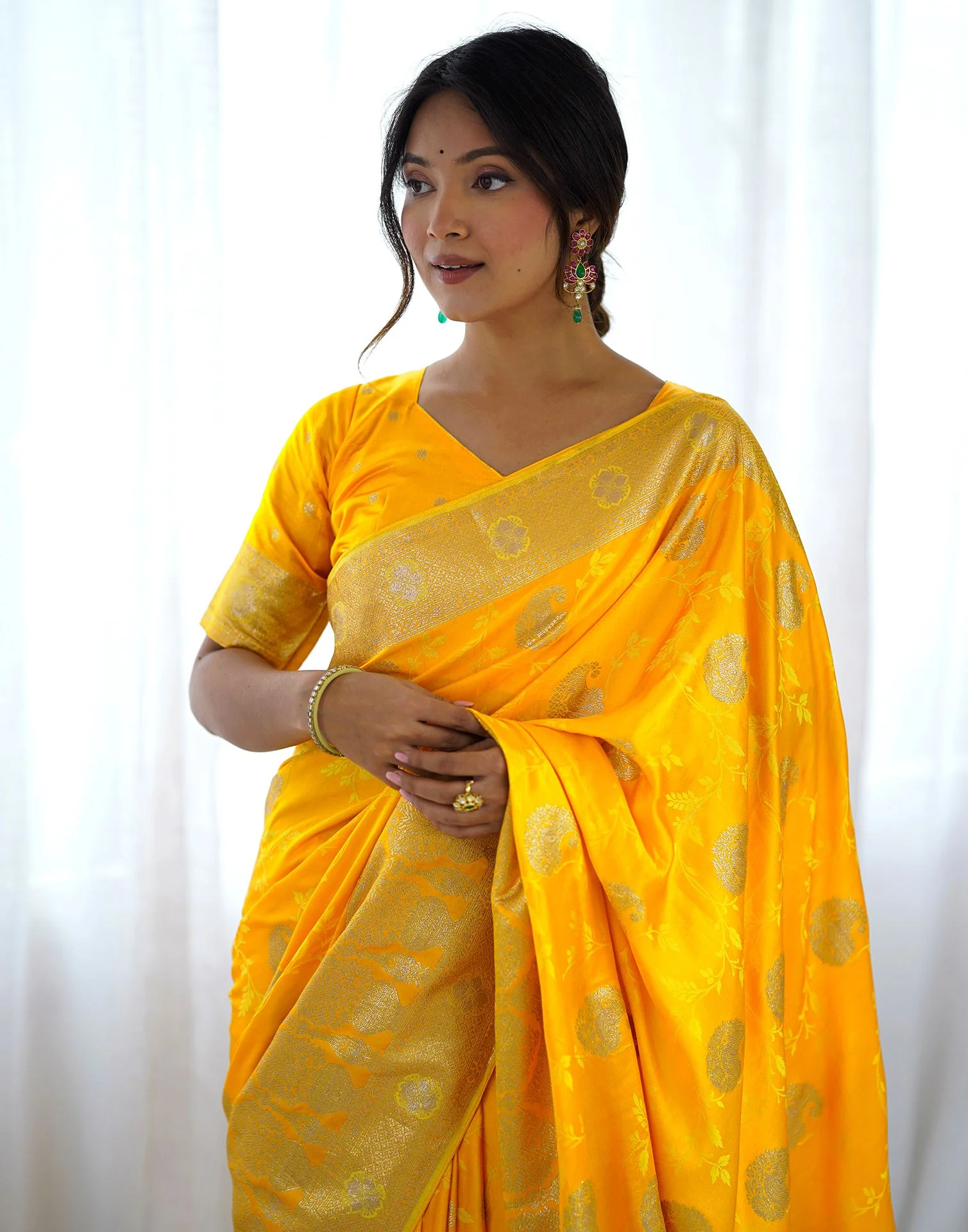 Yellow Silk Woven Banarasi Saree - Image 4
