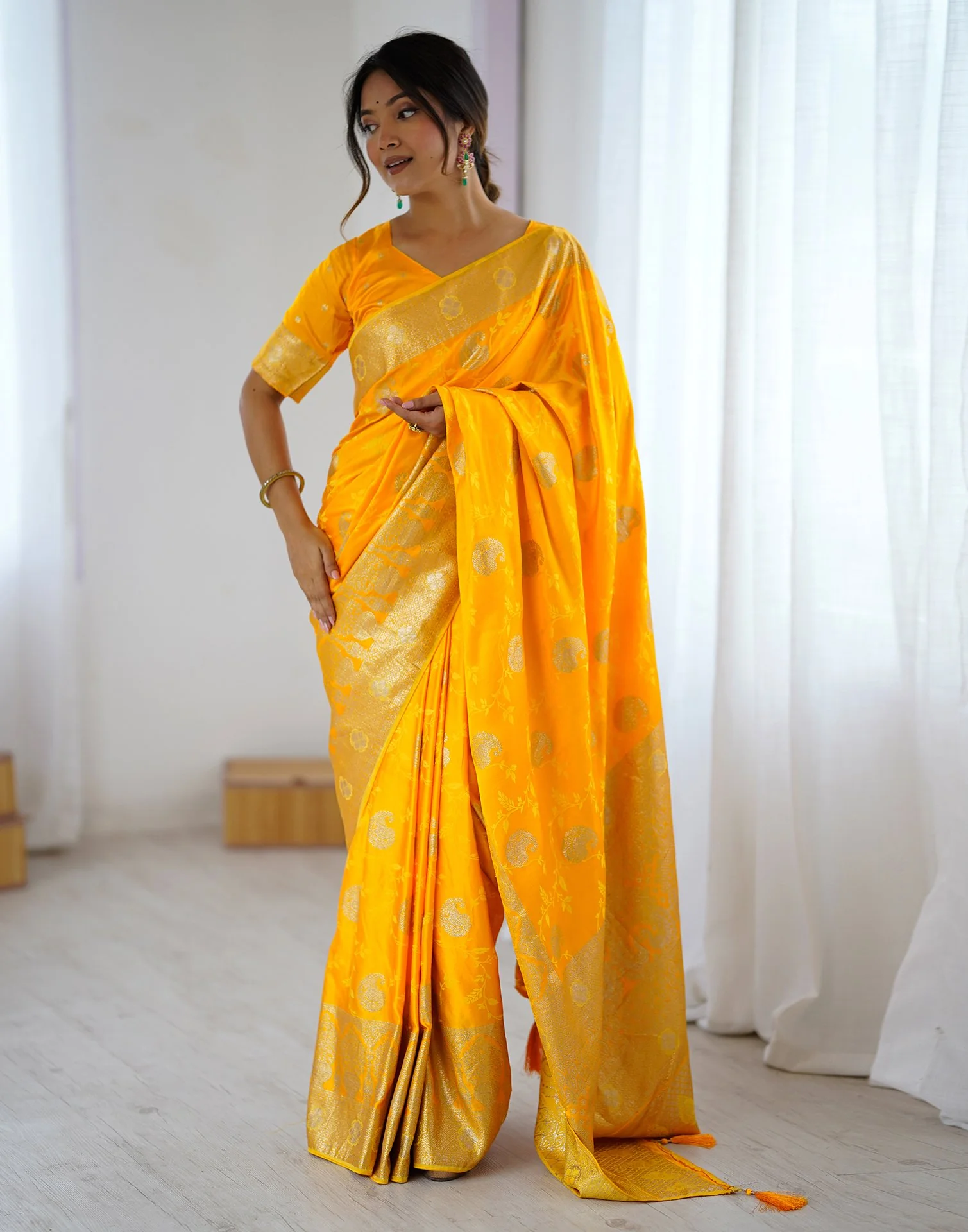 Yellow Silk Woven Banarasi Saree - Image 5