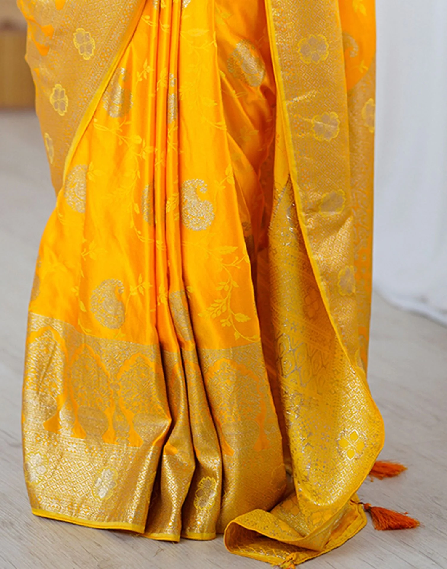 Yellow Silk Woven Banarasi Saree - Image 8