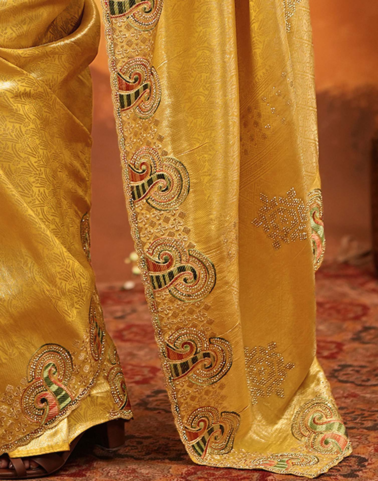 Yellow Silk Woven Embroidery Stone Work Banarasi Saree - Image 12