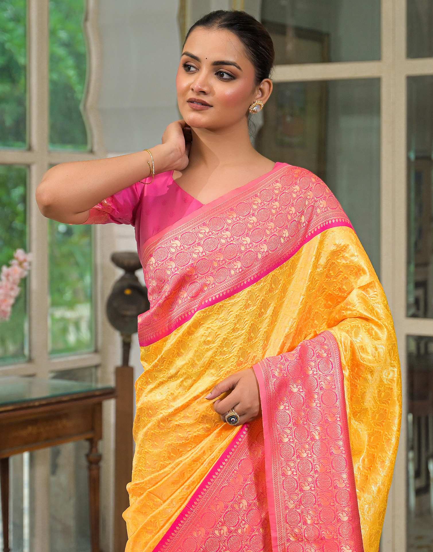 Yellow Silk Woven Kanjivaram Saree - Image 2