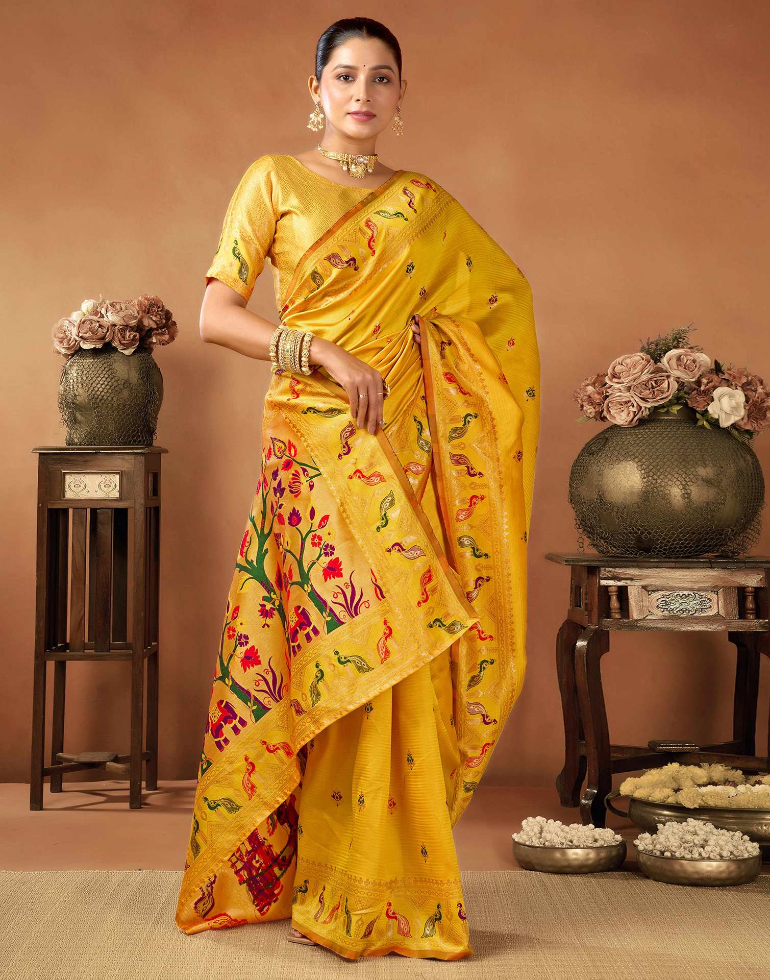 Yellow Silk Woven Paithani Saree - Image 5