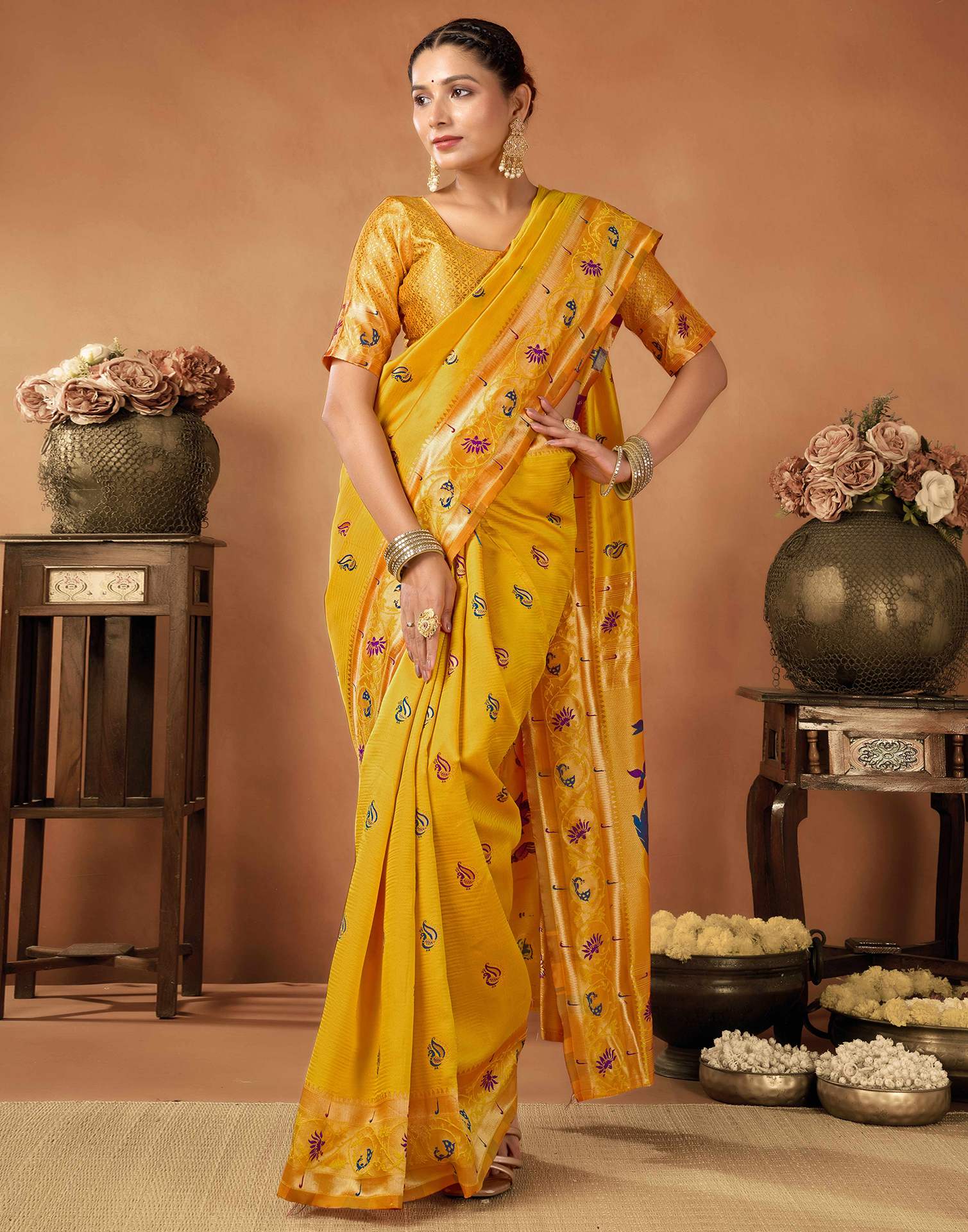 Yellow Silk Woven Paithani Saree - Image 5