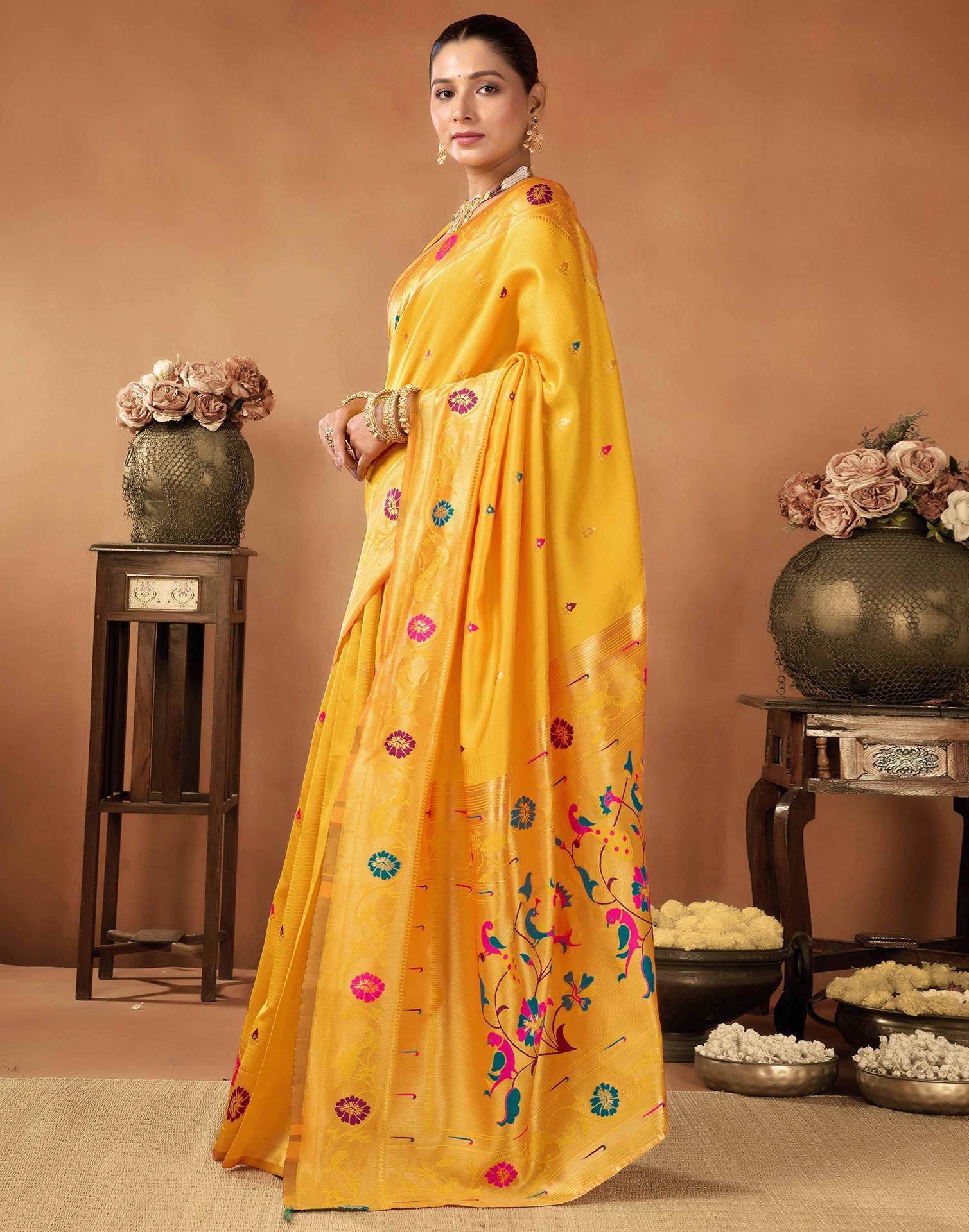 Yellow Silk Woven Paithani Saree - Image 4