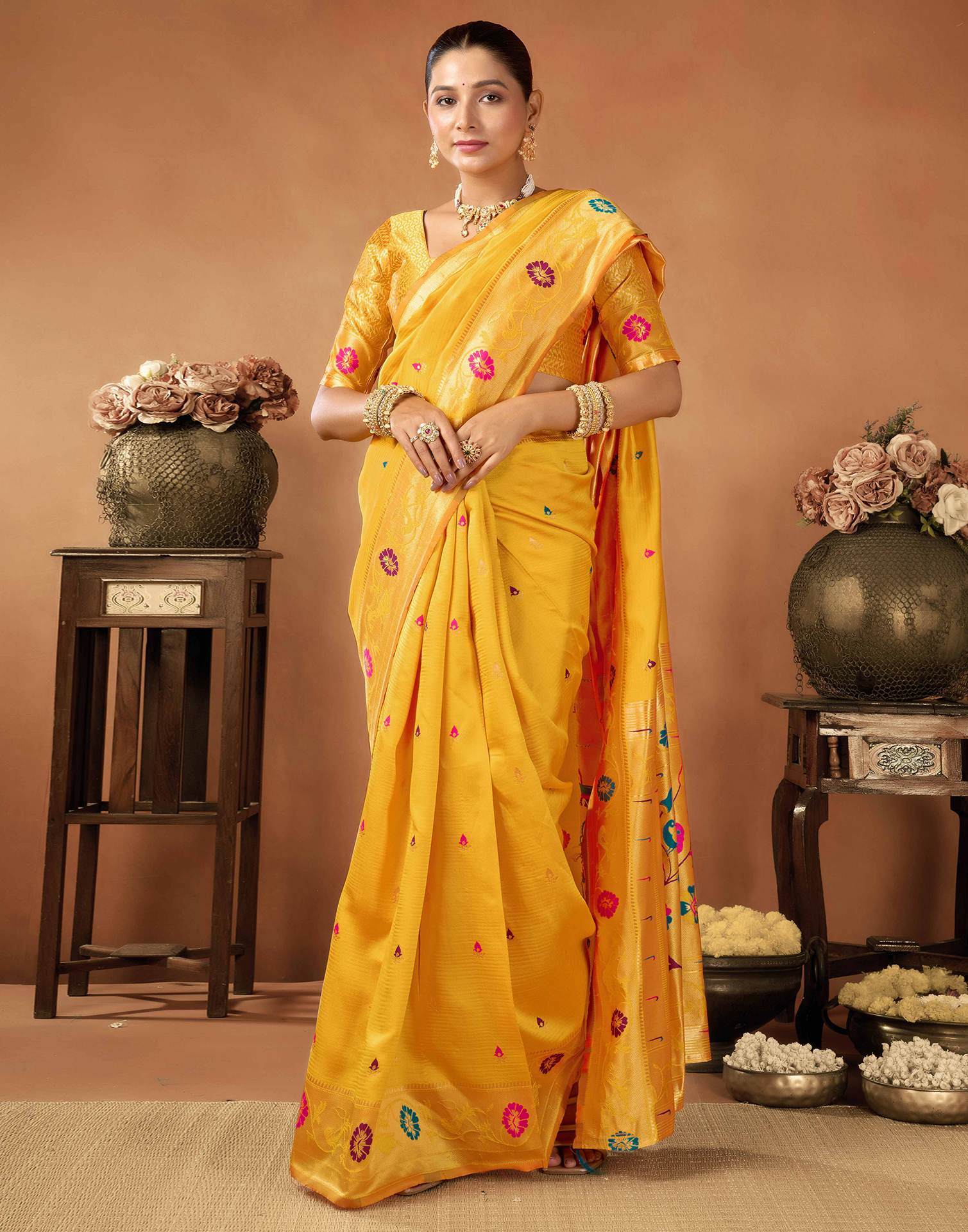 Yellow Silk Woven Paithani Saree - Image 5
