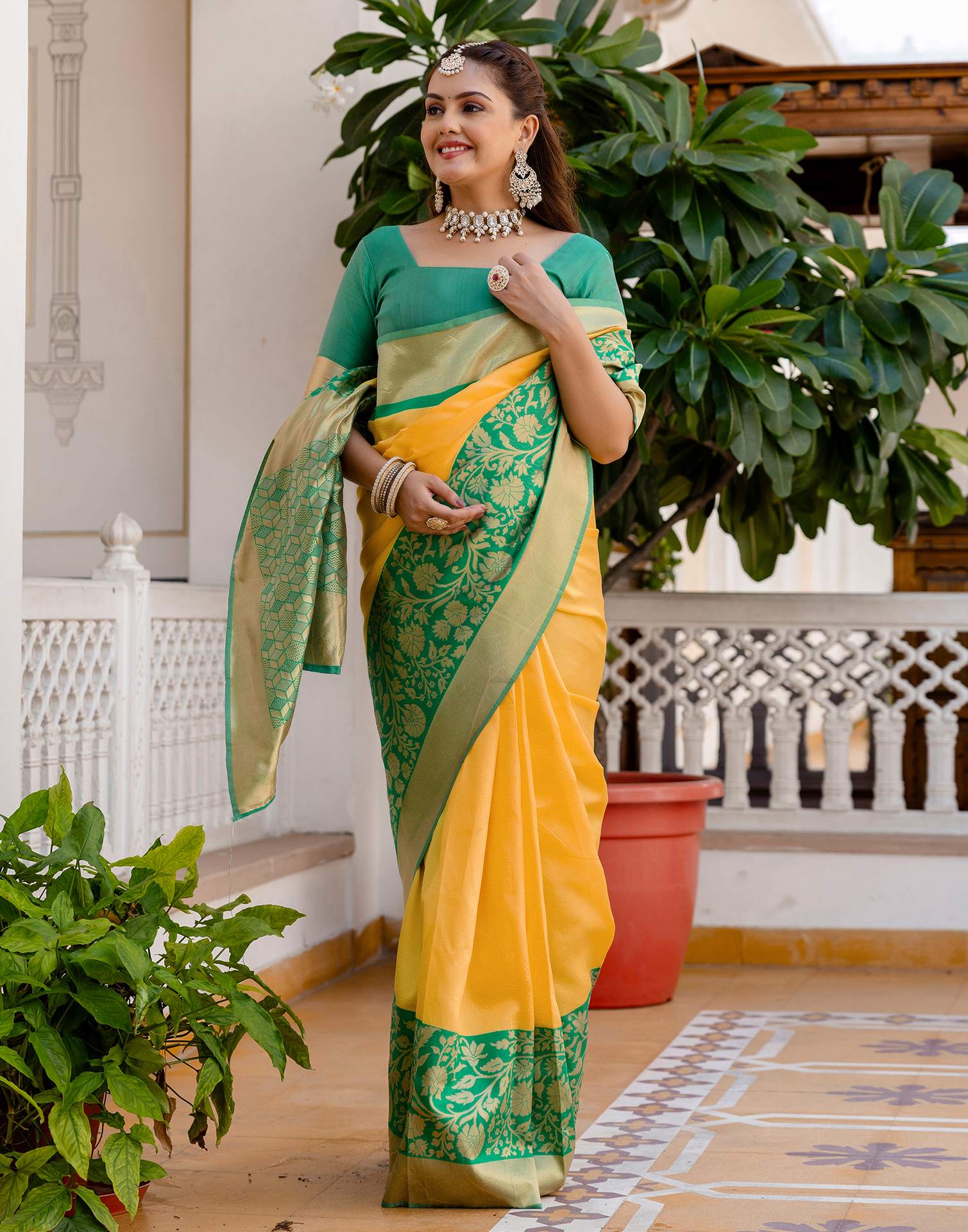 Yellow Silk Woven Kanjivaram Saree - Image 8