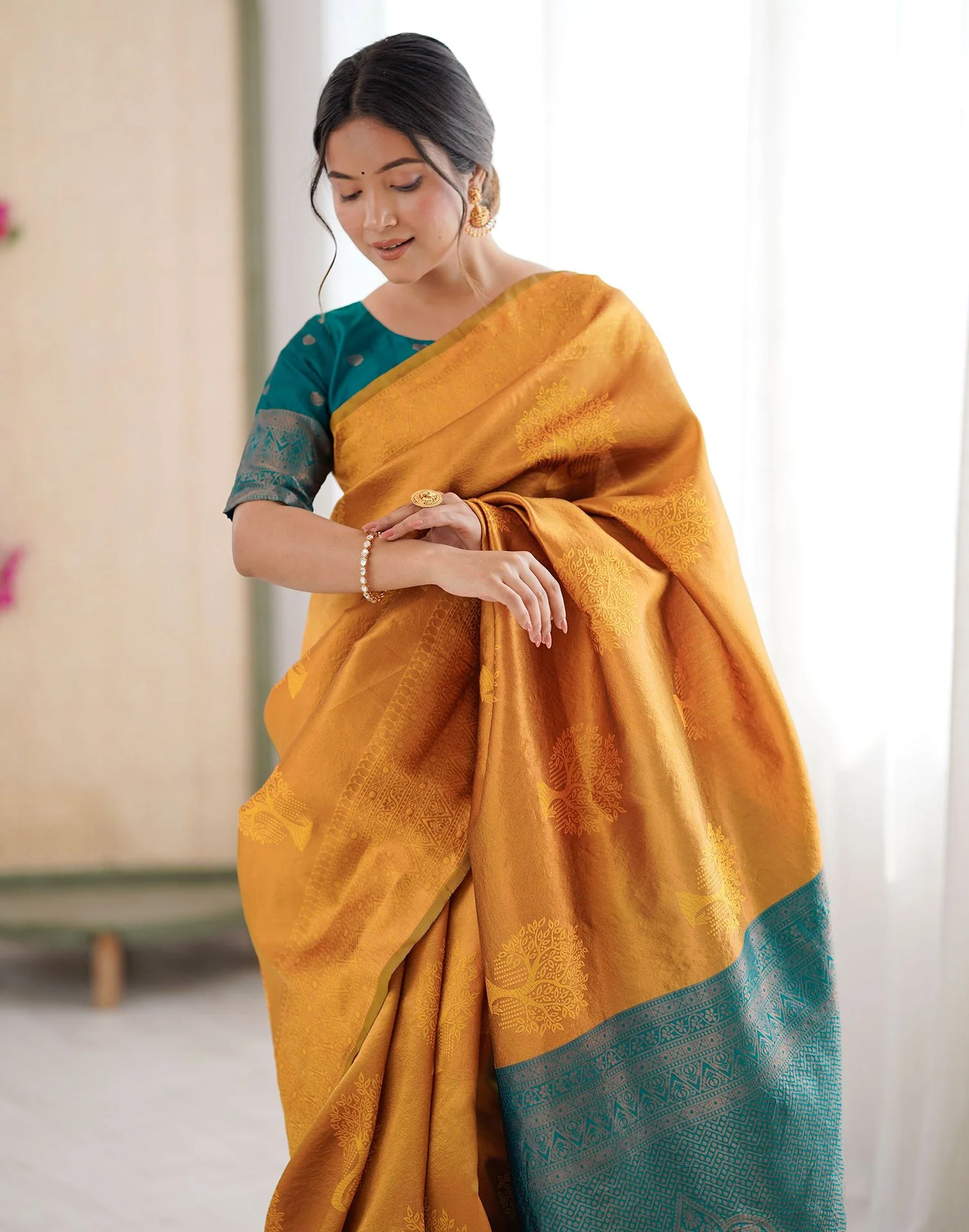 Yellow Silk Woven Saree - Image 4
